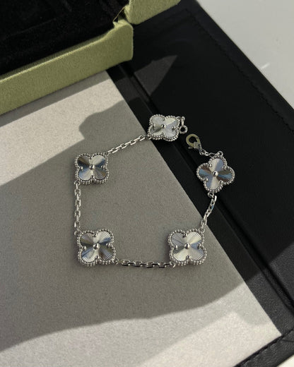 [Royal&Vicky]LUCKY CLOVER 5-MOTIF BRACELET - LASER COLLECTION
